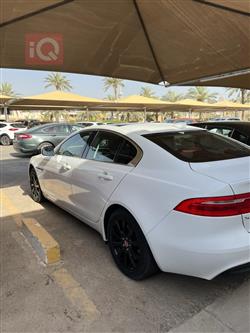 جاكوار XE